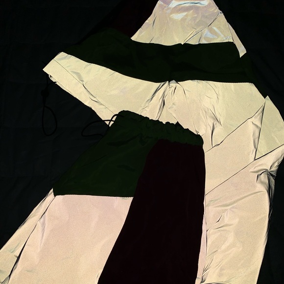 Glow in the Dark 2 Piece Set - Picture 2 of 2